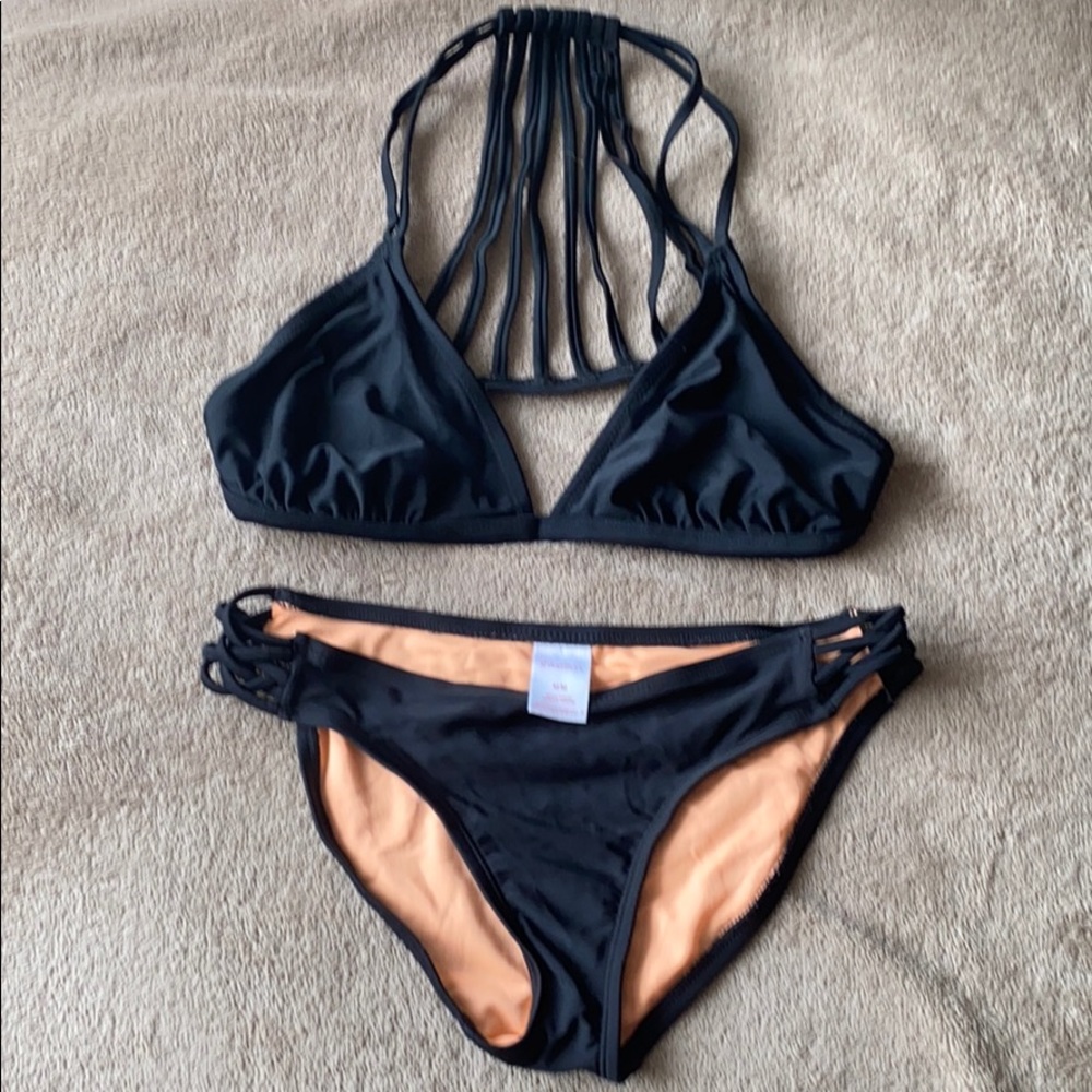 Black strappy medium bikini